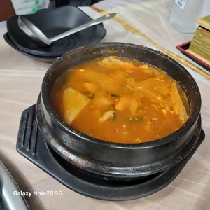 돌고래횟집 사진