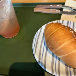 컴컴베이커리카페 리뷰 사진