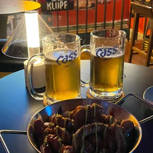 치어하우스 대표 사진