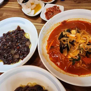 왕부정 대표 사진