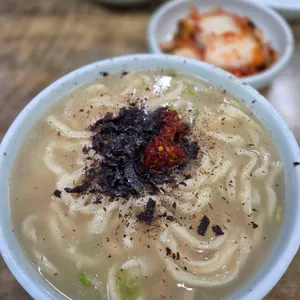 프라자손칼국수 사진