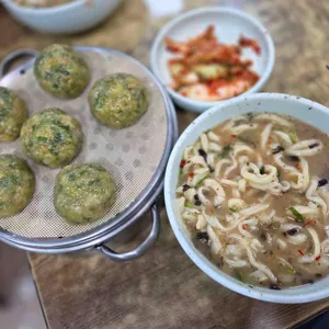 프라자손칼국수 사진
