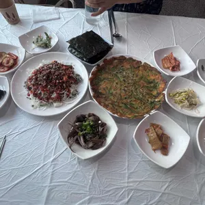 죽기전 꼭 먹어봐야하는 곳 황금재첩식당 대표 사진