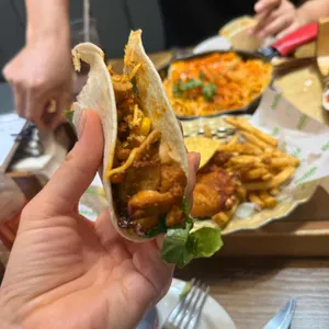 이터스 리뷰 사진