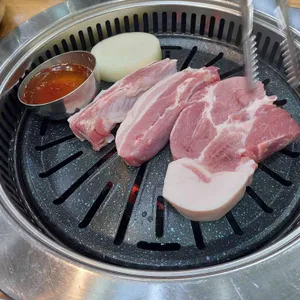 부경흑돼지구이 사진 2
