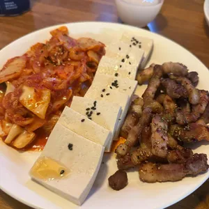 동희 사진