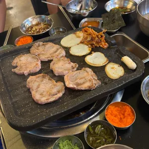 육더쿠 사진