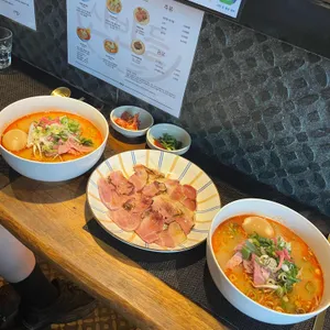 산반들 돼지국밥 사진