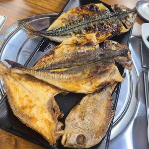 청보리모듬생선구이 사진