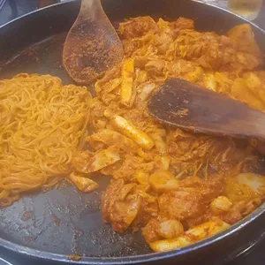 유가네닭갈비 사진