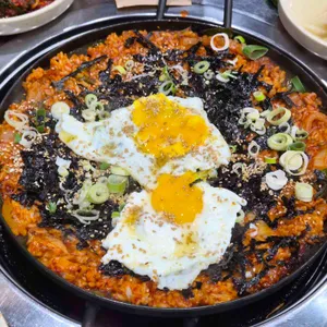 우루래 대표 사진