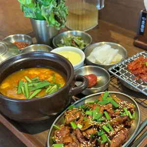 신세화 대표 사진