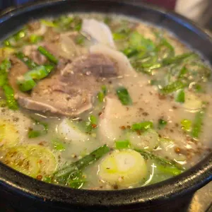 돼지마을 순대국 사진