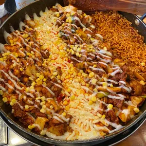 유가네닭갈비 대표 사진