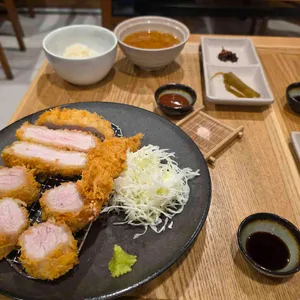 오사카멘치 사진