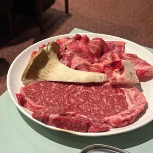 꾸석지돌판한우 사진