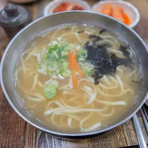 국이네칼국수와돈까스 대표 사진