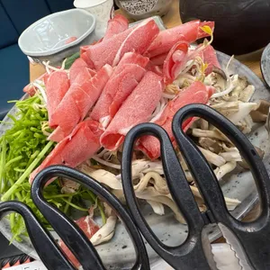 플러스 얼크니샤브칼국수 사진