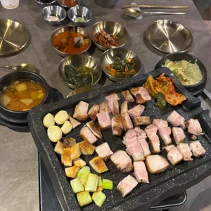 육쁘다 사진 1