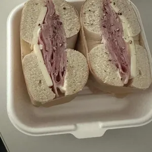 그린즈 샐러드&샌드위치 대표 사진