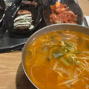 숯칼 선릉손칼국수 사진