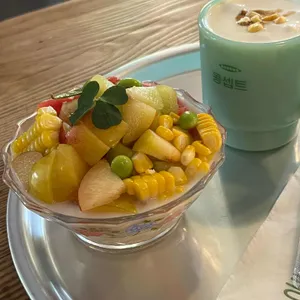 콩셉트 사진 2