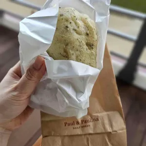 폴앤폴리나 사진
