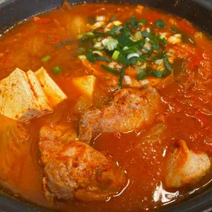 백채김치찌개 사진 1