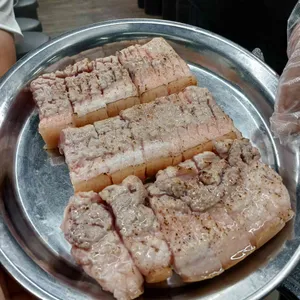 제주돈저팔계 사진 1