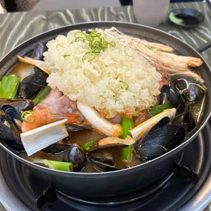 쭈낙해물칼국수 사진 1