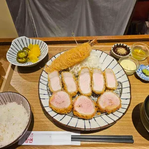 카츠정연 사진