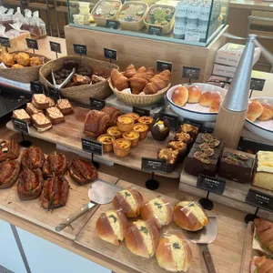 로와이드 압구정 사진