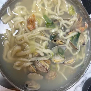 흥부네칼국수보리밥 사진