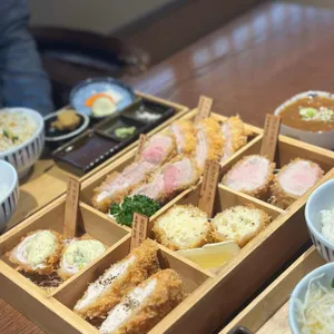 크레이지카츠 대표 사진