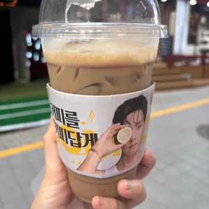 컴포즈커피 사진