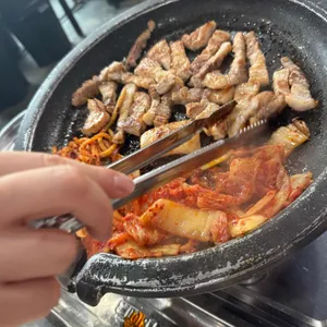 머내 돌삼겹살 사진 1