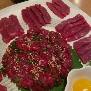 소새끼육회와육사시미 사진