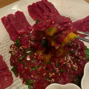 소새끼육회와육사시미 사진