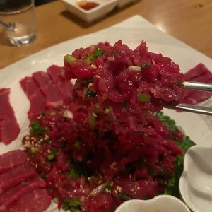 소새끼육회와육사시미 사진