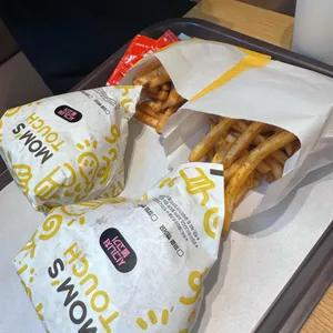 맘스터치 피자앤치킨 대표 사진