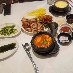 효자왕족발 사진 1