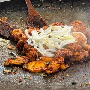 가평솥뚜껑만난닭 사진