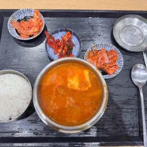가평휴게소(춘천방향) 식당가 사진
