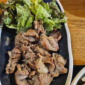 6842 고기밥상 사진