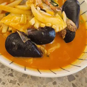 홍춘 대표 사진