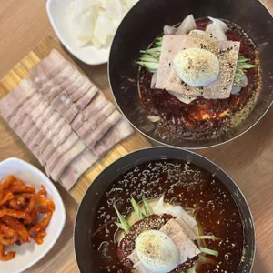 송죽 부산밀면 국밥 사진 1
