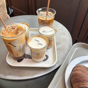 카멜 커피 사진 1