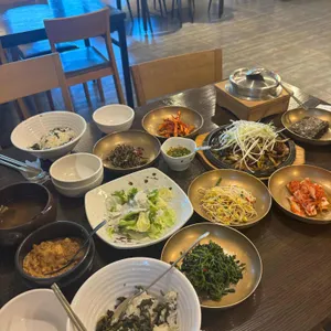 매화곤드레밥 사진