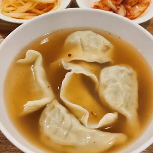 뉴만두집 사진