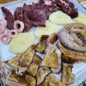 7080 두진한우생곱창 대표 사진